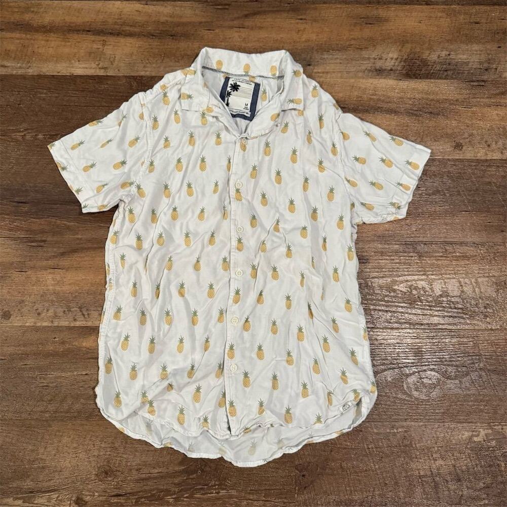 Free Planet M Pineapple Print Camp Shirt White Button-Up Preppy Lightweight